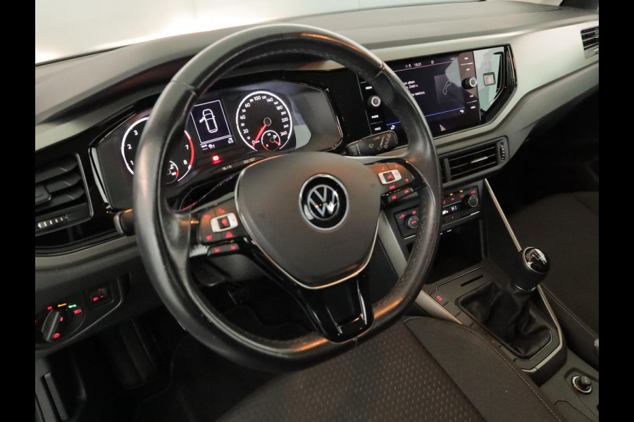 Volkswagen Polo 1.0 TSI R-Line Edition 95pk 5bak| Navi| 16'LM-velgen| Extra getint glas| Parksensors