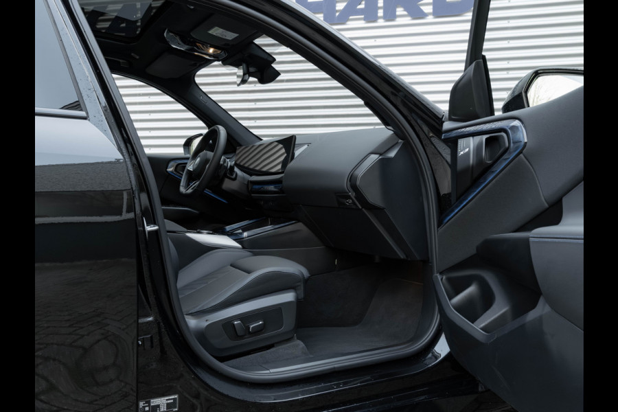 BMW X3 30e xDrive M-Sport Pro - Driving Assistant Prof - Pano - Trekhaak