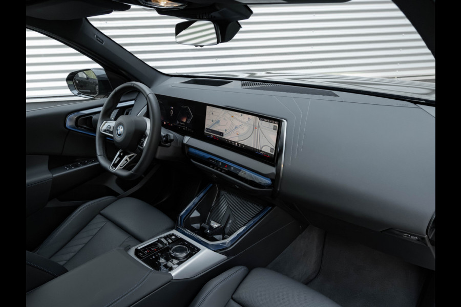 BMW X3 30e xDrive M-Sport Pro - Driving Assistant Prof - Pano - Trekhaak