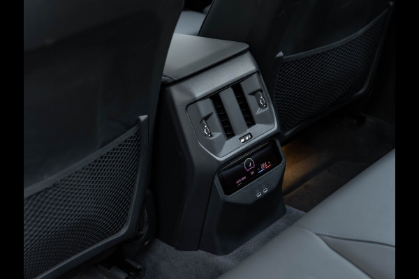 BMW X3 30e xDrive M-Sport Pro - Driving Assistant Prof - Pano - Trekhaak