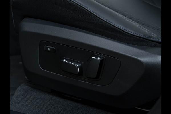 BMW X3 30e xDrive M-Sport Pro - Driving Assistant Prof - Pano - Trekhaak
