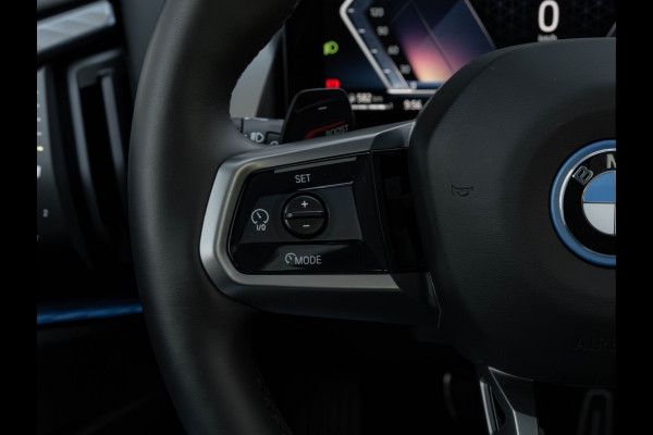 BMW X3 30e xDrive M-Sport Pro - Driving Assistant Prof - Pano - Trekhaak