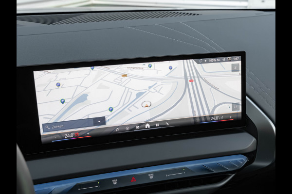 BMW X3 30e xDrive M-Sport Pro - Driving Assistant Prof - Pano - Trekhaak