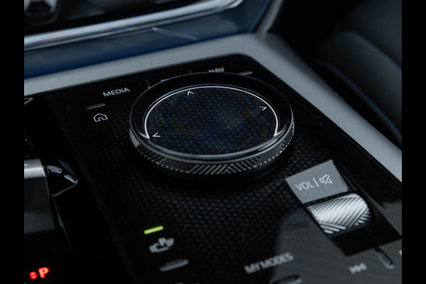 BMW X3 30e xDrive M-Sport Pro - Driving Assistant Prof - Pano - Trekhaak