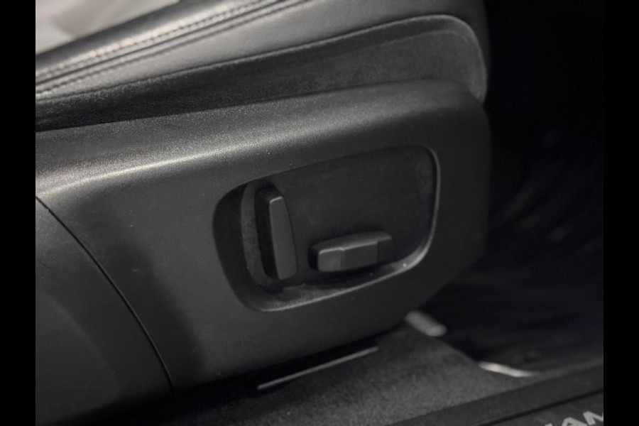 Land Rover Range Rover Evoque 2.0 D150 AWD R-Dynamic SE | LEDER | CAMERA