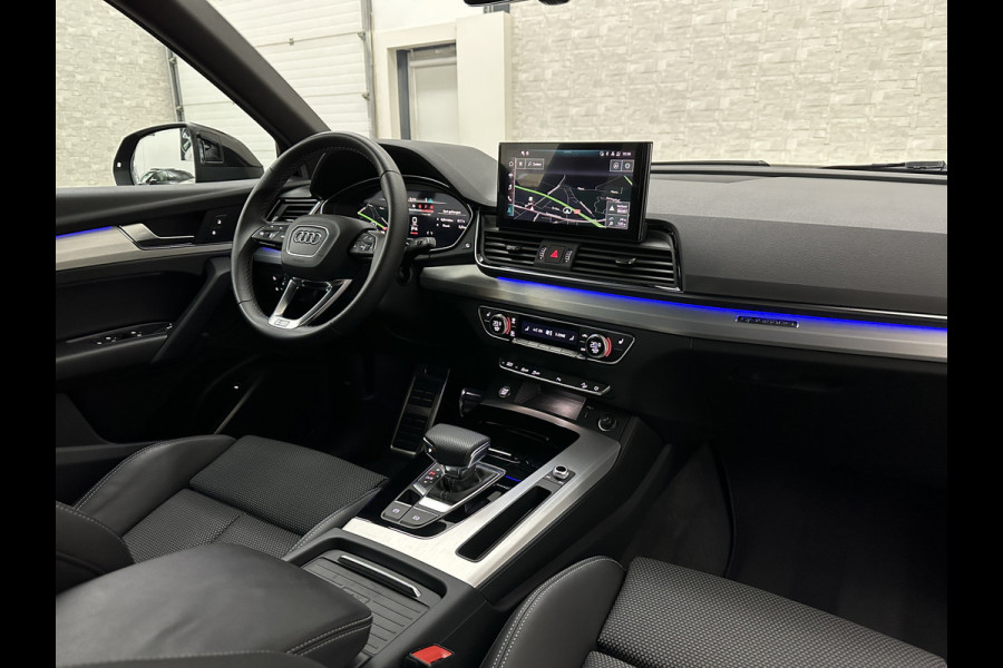 Audi Q5 Sportback 40 TFSI Benzine S-Line | ACC | Sfeerverlichting | Keyless-Entry | Matrix-LED | Virtual-Cockpit | Tour-Pakket | Black-Optic | Camera | Beker-Clima | 3-Zone Clima | Draadloos Laden | Zonwering | 6 mnd. BOVAG Garantie |
