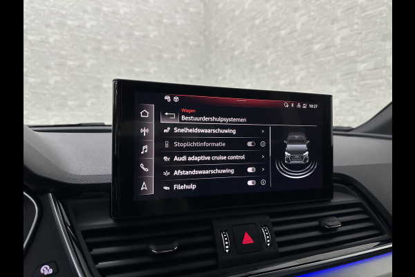 Audi Q5 Sportback 40 TFSI Benzine S-Line | ACC | Sfeerverlichting | Keyless-Entry | Matrix-LED | Virtual-Cockpit | Tour-Pakket | Black-Optic | Camera | Beker-Clima | 3-Zone Clima | Draadloos Laden | Zonwering | 6 mnd. BOVAG Garantie |