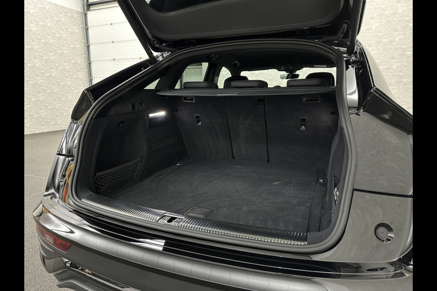 Audi Q5 Sportback 40 TFSI Benzine S-Line | ACC | Sfeerverlichting | Keyless-Entry | Matrix-LED | Virtual-Cockpit | Tour-Pakket | Black-Optic | Camera | Beker-Clima | 3-Zone Clima | Draadloos Laden | Zonwering | 6 mnd. BOVAG Garantie |