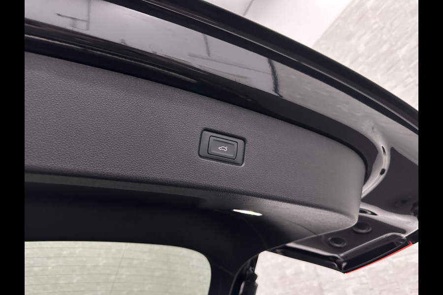 Audi Q5 Sportback 40 TFSI Benzine S-Line | ACC | Sfeerverlichting | Keyless-Entry | Matrix-LED | Virtual-Cockpit | Tour-Pakket | Black-Optic | Camera | Beker-Clima | 3-Zone Clima | Draadloos Laden | Zonwering | 6 mnd. BOVAG Garantie |