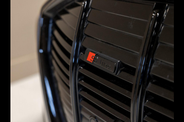 Audi e-tron 55 quattro S edition 95 kWh / 408pk / Panorama dak / Rondomzicht camera /