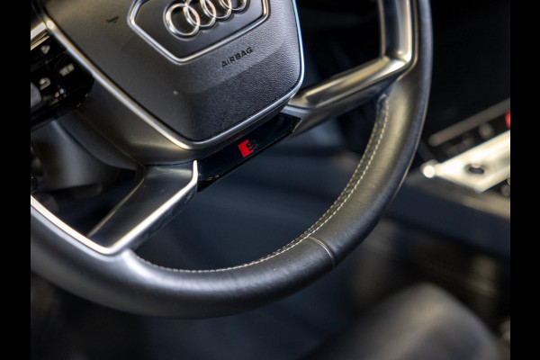 Audi e-tron 55 quattro S edition 95 kWh / 408pk / Panorama dak / Rondomzicht camera /