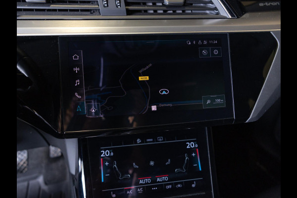 Audi e-tron 55 quattro S edition 95 kWh / 408pk / Panorama dak / Rondomzicht camera /