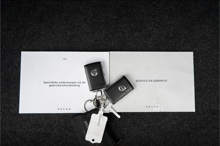 Volvo S60 2.0 T8 AWD Twin Engine Inscription R-Design Leder ACC H/K HUD 360°