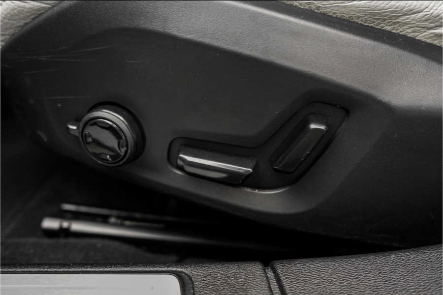 Volvo S60 2.0 T8 AWD Twin Engine Inscription R-Design Leder ACC H/K HUD 360°