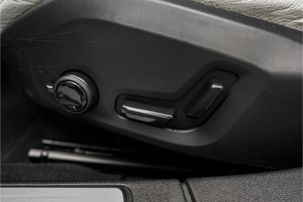 Volvo S60 2.0 T8 AWD Twin Engine Inscription R-Design Leder ACC H/K HUD 360°