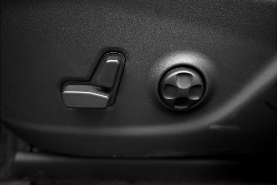 Jeep Cherokee 2.2 Limited 200PK 4WD Automaat Xenon 18"