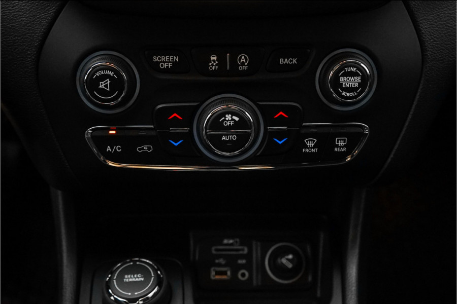 Jeep Cherokee 2.2 Limited 200PK 4WD Automaat Xenon 18"