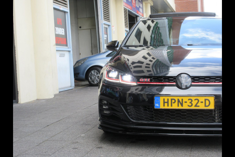 Volkswagen Golf 2.0 TSI GTI Performance Aut Virtual Camera Carplay Pano