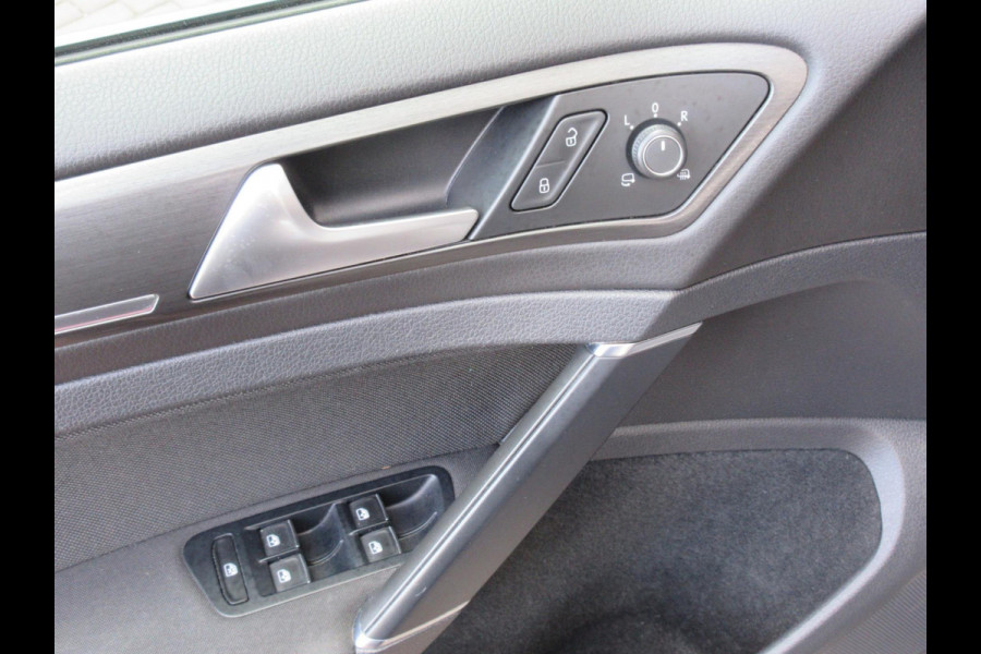 Volkswagen Golf 2.0 TSI GTI Performance Aut Virtual Camera Carplay Pano