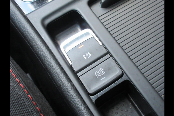 Volkswagen Golf 2.0 TSI GTI Performance Aut Virtual Camera Carplay Pano