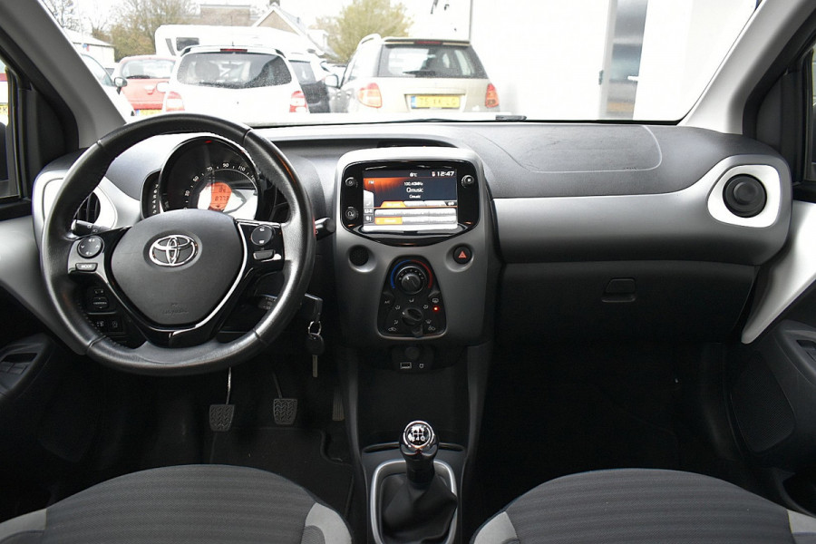 Toyota Aygo 1.0 VVT-i x-play limited