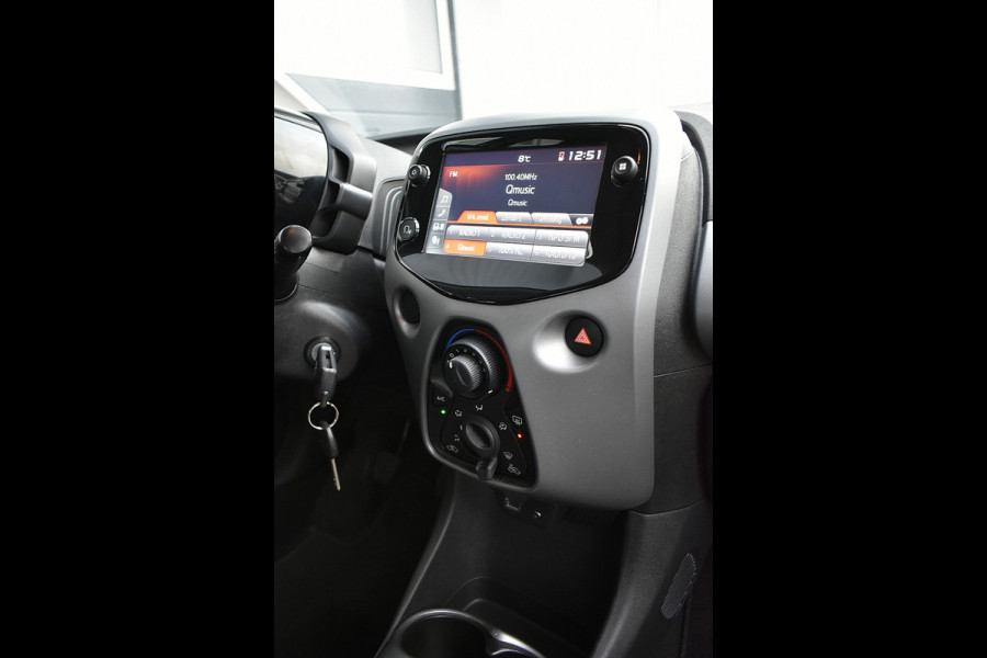 Toyota Aygo 1.0 VVT-i x-play limited