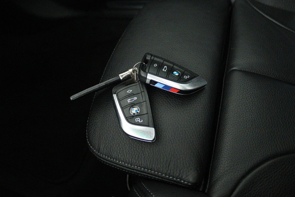 BMW 2 Serie Gran Coupé 218i Business Edition Plus (PANORAMADAK, STOELVERWARMING, ACHTERUITRIJCAMERA, CRUISE CONTROL, NAVIGATIE)