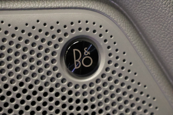 Ford Transit Custom 320 2.0 TDCI L2H1 Sport 170 PK DC | Dubbel Cabine | B&O | ACC | Blind Spot | Navigatie | Camera | CarPlay | Lane Assist | Trekhaak | BPM VRIJ | Verlengde fabrieksgarantie tot 12-2029