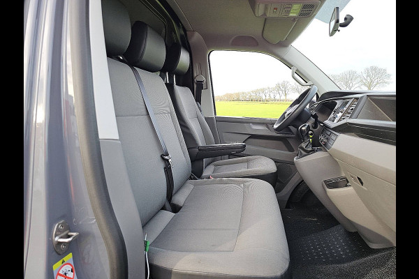Volkswagen Transporter 2.0 TDI L2H1 Automaat Airco Achterdeuren 3 Zits Cruise Control Euro6 150 PK!