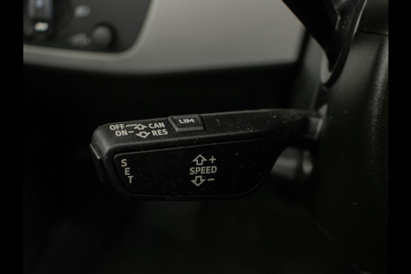 Audi A4 Limousine 35 TFSI Business Edition Sport (APPLE CARPLAY,NAVI,LED,STOEL/STUURVERWARMING,DIGITAL COCKPIT,LEDER,LM VELGEN)