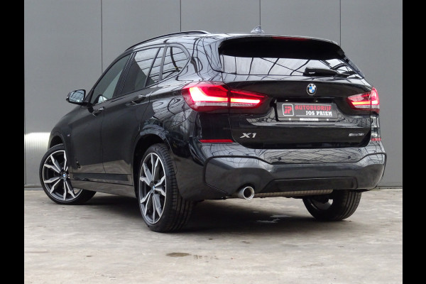 BMW X1 sDrive18i High Executive * M-PAKKET * 20 INCH * HEAD-UP * DEALER ONDERH. !!