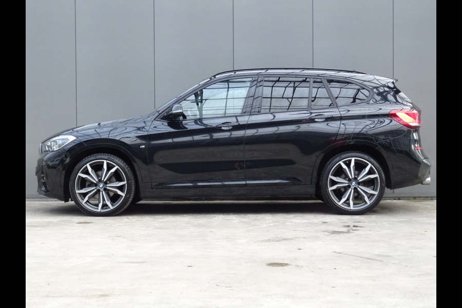 BMW X1 sDrive18i High Executive * M-PAKKET * 20 INCH * HEAD-UP * DEALER ONDERH. !!