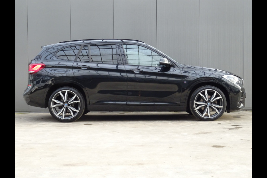 BMW X1 sDrive18i High Executive * M-PAKKET * 20 INCH * HEAD-UP * DEALER ONDERH. !!