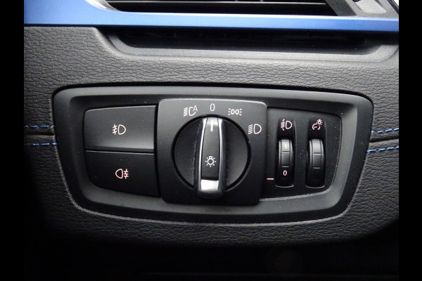 BMW X1 sDrive18i High Executive * M-PAKKET * 20 INCH * HEAD-UP * DEALER ONDERH. !!