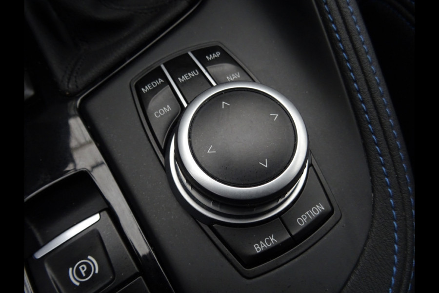 BMW X1 sDrive18i High Executive * M-PAKKET * 20 INCH * HEAD-UP * DEALER ONDERH. !!