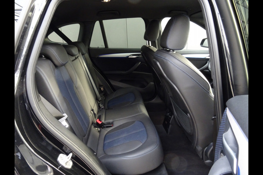 BMW X1 sDrive18i High Executive * M-PAKKET * 20 INCH * HEAD-UP * DEALER ONDERH. !!