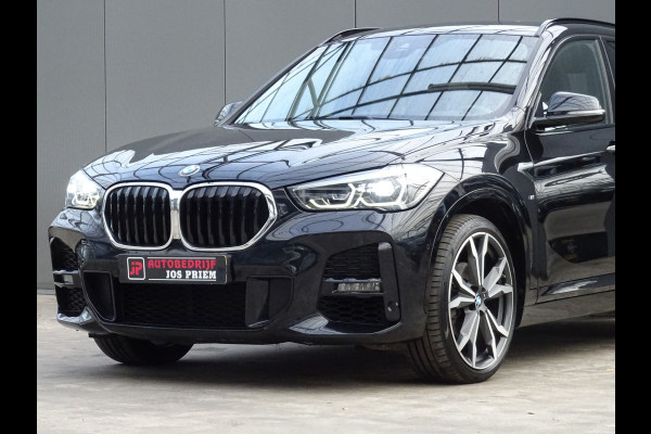 BMW X1 sDrive18i High Executive * M-PAKKET * 20 INCH * HEAD-UP * DEALER ONDERH. !!