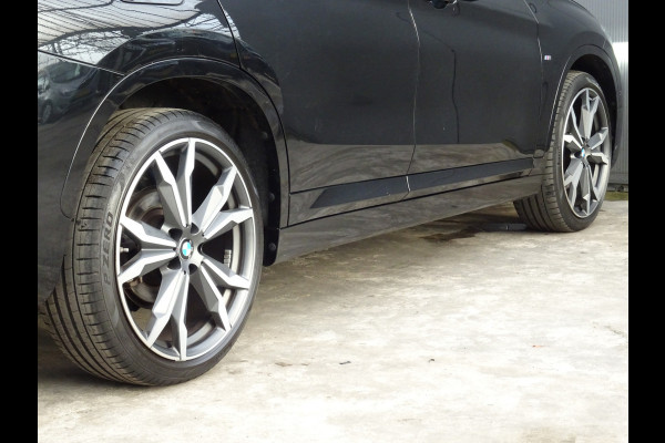 BMW X1 sDrive18i High Executive * M-PAKKET * 20 INCH * HEAD-UP * DEALER ONDERH. !!