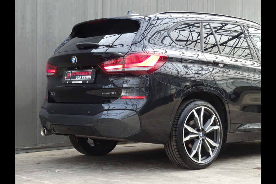 BMW X1 sDrive18i High Executive * M-PAKKET * 20 INCH * HEAD-UP * DEALER ONDERH. !!