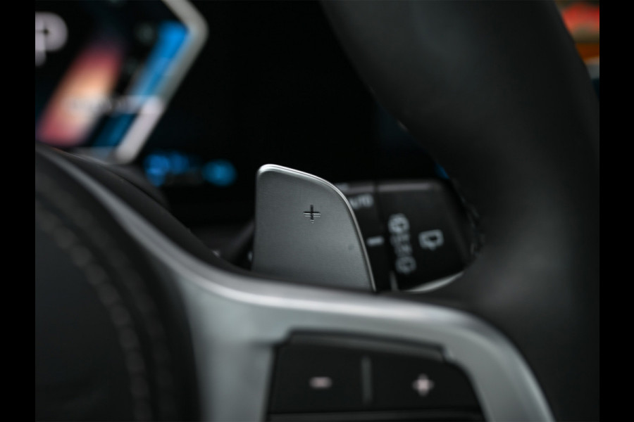 BMW X5 XDRIVE 50e | M-SPORT PRO | PANORAMADAK | AMBIANCE INTEIRUER | ACTIVE CRUISE | ICONIC GLOW | CARBON BLACK | COMFORT ACCESS | COMF