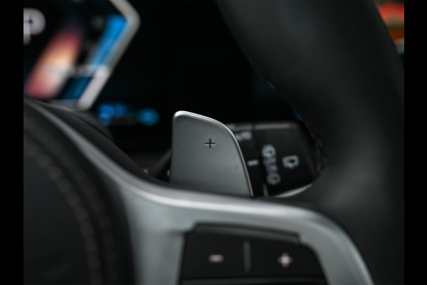 BMW X5 XDRIVE 50e | M-SPORT PRO | PANORAMADAK | AMBIANCE INTEIRUER | ACTIVE CRUISE | ICONIC GLOW | CARBON BLACK | COMFORT ACCESS | COMF