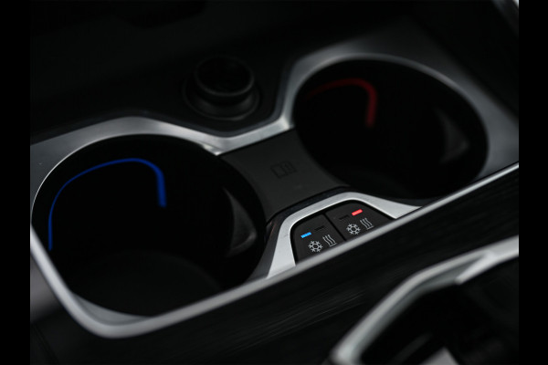 BMW X5 XDRIVE 50e | M-SPORT PRO | PANORAMADAK | AMBIANCE INTEIRUER | ACTIVE CRUISE | ICONIC GLOW | CARBON BLACK | COMFORT ACCESS | COMF