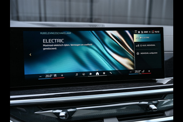 BMW X5 XDRIVE 50e | M-SPORT PRO | PANORAMADAK | AMBIANCE INTEIRUER | ACTIVE CRUISE | ICONIC GLOW | CARBON BLACK | COMFORT ACCESS | COMF