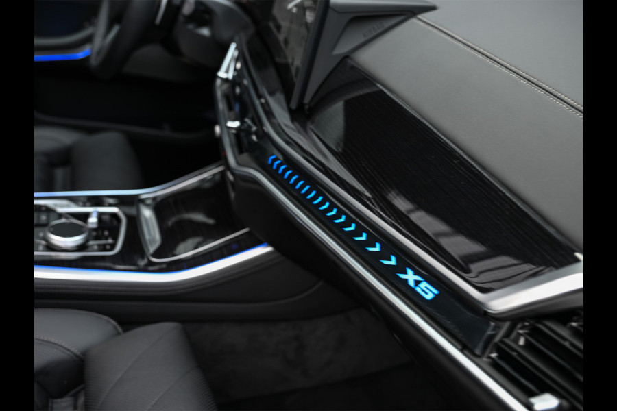 BMW X5 XDRIVE 50e | M-SPORT PRO | PANORAMADAK | AMBIANCE INTEIRUER | ACTIVE CRUISE | ICONIC GLOW | CARBON BLACK | COMFORT ACCESS | COMF