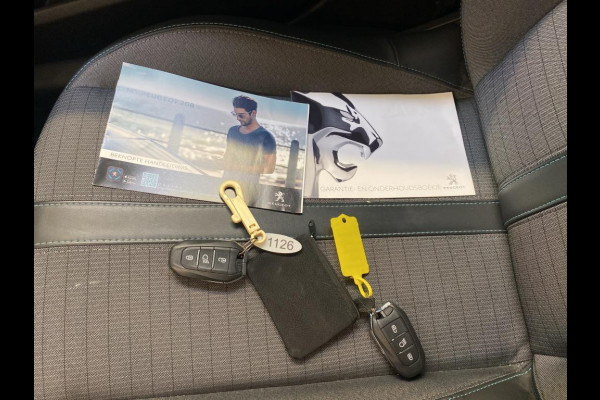 Peugeot e-208 EV Allure 50 kWh Panoramadak Airco ECC Adaptive Cruise Control Full LED Carplay Navi Parkeersensoren + Camera Achter DAB+