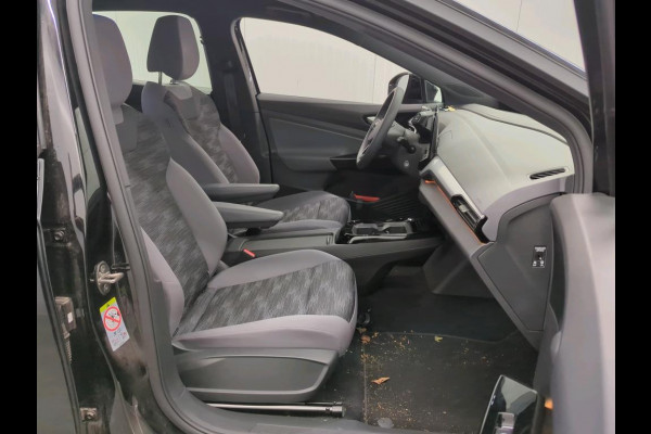 Volkswagen ID.4 Pro 77 kWh Airco ECC Navi Carplay Adaptive Cruise Control PDC VA 19" LM Velgen Ambiente verlichting