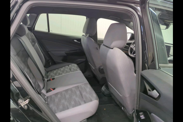 Volkswagen ID.4 Pro 77 kWh Airco ECC Navi Carplay Adaptive Cruise Control PDC VA 19" LM Velgen Ambiente verlichting