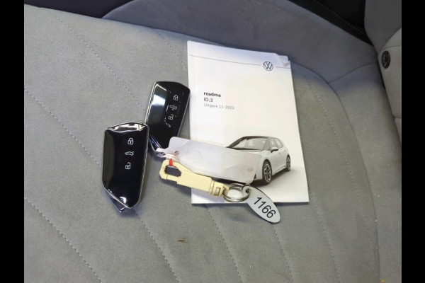 Volkswagen ID.3 Pro Edition 58 kWh Airco ECC Navi Carplay PDC VA + Camera Adaptive Cruise Control Full LED Stoel/Stuurverwarming Alcantara bekleding