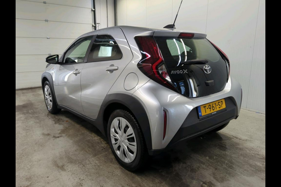 Toyota Aygo X 1.0 VVT-i MT Play Airco Navi Carplay PDC + Camera Achter Cruise Control