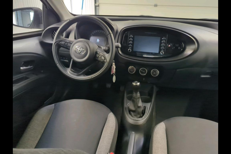 Toyota Aygo X 1.0 VVT-i MT Play Airco Navi Carplay PDC + Camera Achter Cruise Control